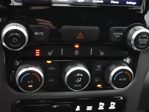 Used 2019 RAM 1500 Sport w/ Level 2 Equipment Group AWD/4WD image 27