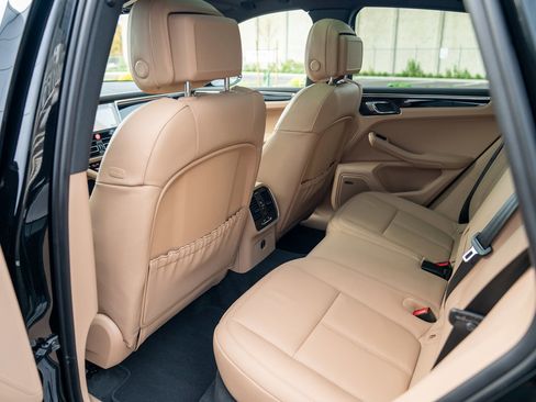 New 2026 Porsche Macan image 23