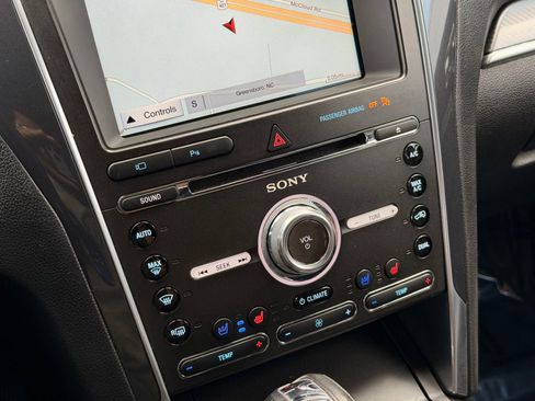 Used 2018 Ford Explorer Sport w/ Equipment Group 401A image 38