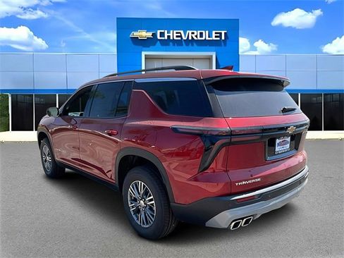 New 2026 Chevrolet Traverse LT w/ LPO, Floor Liner Package image 5