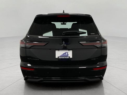 New 2026 Mitsubishi Outlander LE AWD/4WD image 36