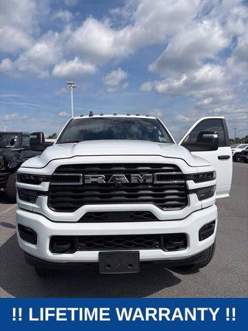 Used 2025 RAM 2500 Big Horn AWD/4WD image 2