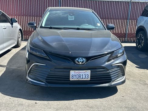 Used 2022 Toyota Camry LE image 3