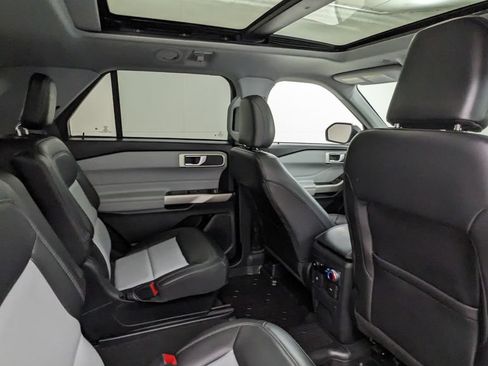 Certified 2023 Ford Explorer XLT w/ Equipment Group 202A AWD/4WD image 40