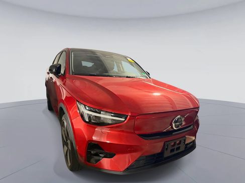Used 2023 Volvo C40 P8 Recharge Ultimate AWD/4WD image 3