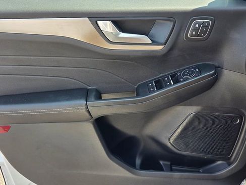 Used 2022 Ford Escape SEL w/ Technology Package image 27