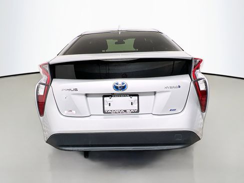 Used 2018 Toyota Prius Two image 6