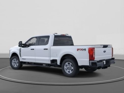 New 2026 Ford F250 XLT w/ FX4 Off-Road Package image 4