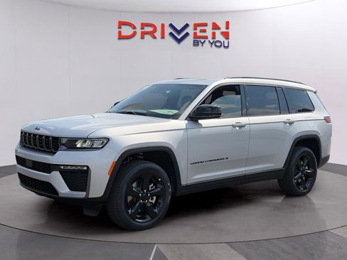 New 2026 Jeep Grand Cherokee L Limited image 1