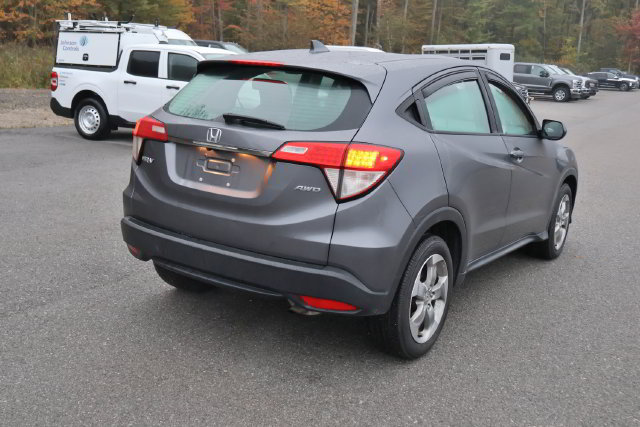 Used 2021 Honda HR-V LX image 6