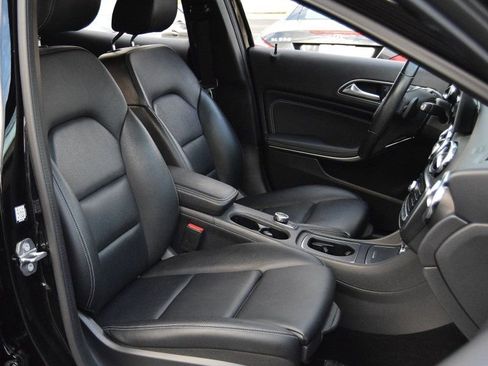 Used 2020 Mercedes-Benz GLA 250 4MATIC image 19