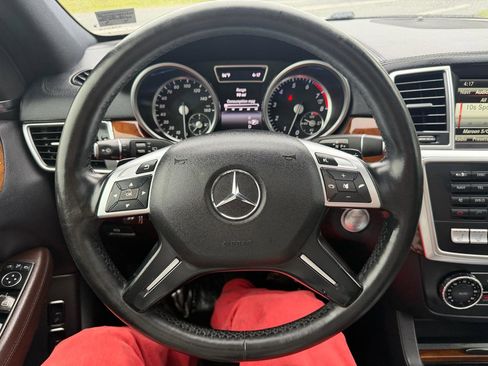 Used 2015 Mercedes-Benz GL 450 4MATIC image 16
