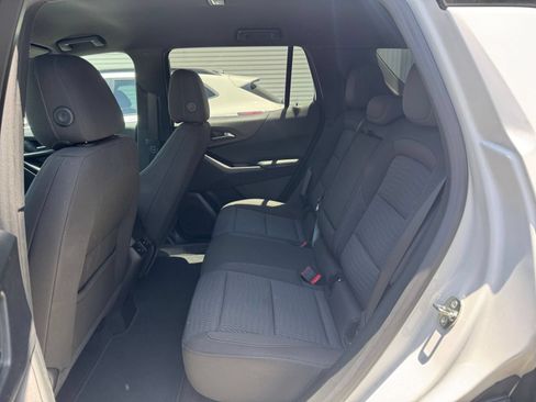 Used 2025 Chevrolet Equinox LT FWD image 25