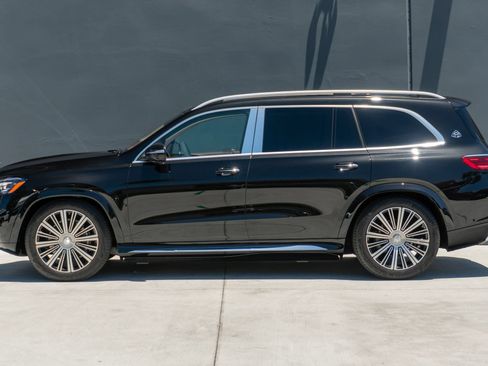 Used 2026 Mercedes-Benz Maybach GLS 600 4MATIC image 2