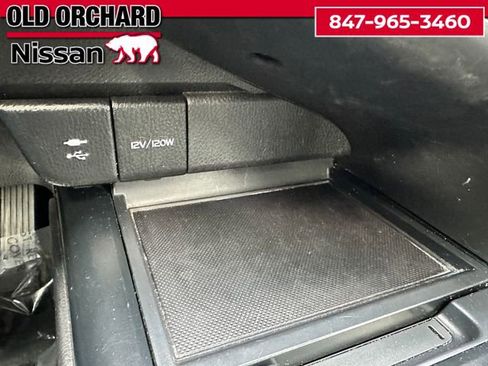 Used 2018 Toyota Camry L image 14