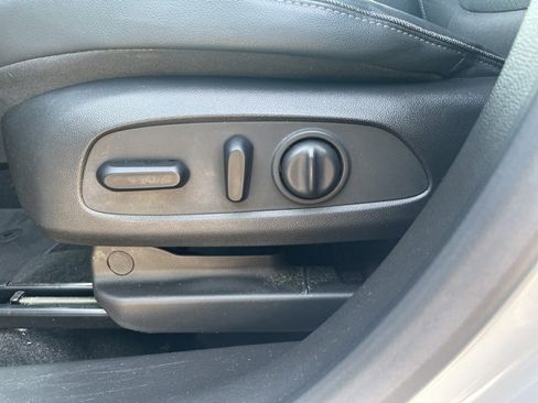 Used 2022 Buick Encore GX Select w/ Sport Touring Package image 19