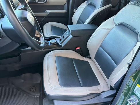 Used 2023 Ford Bronco Wildtrak AWD/4WD image 5