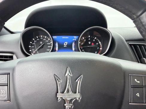 Used 2018 Maserati Levante AWD/4WD image 22