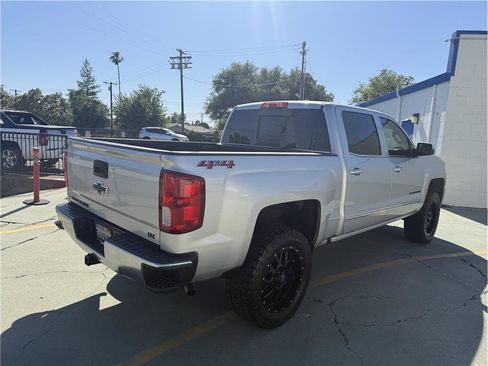 Used 2018 Chevrolet Silverado 1500 LTZ AWD/4WD image 6