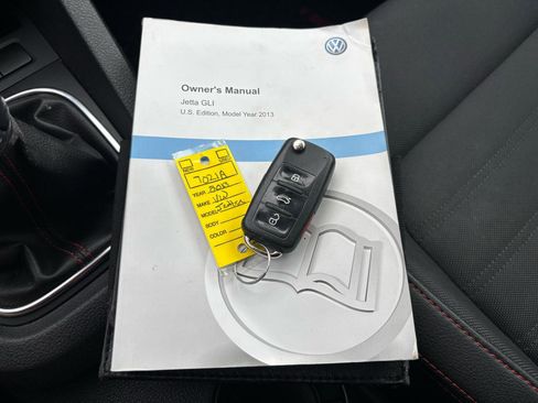 Used 2013 Volkswagen Jetta GLI image 29