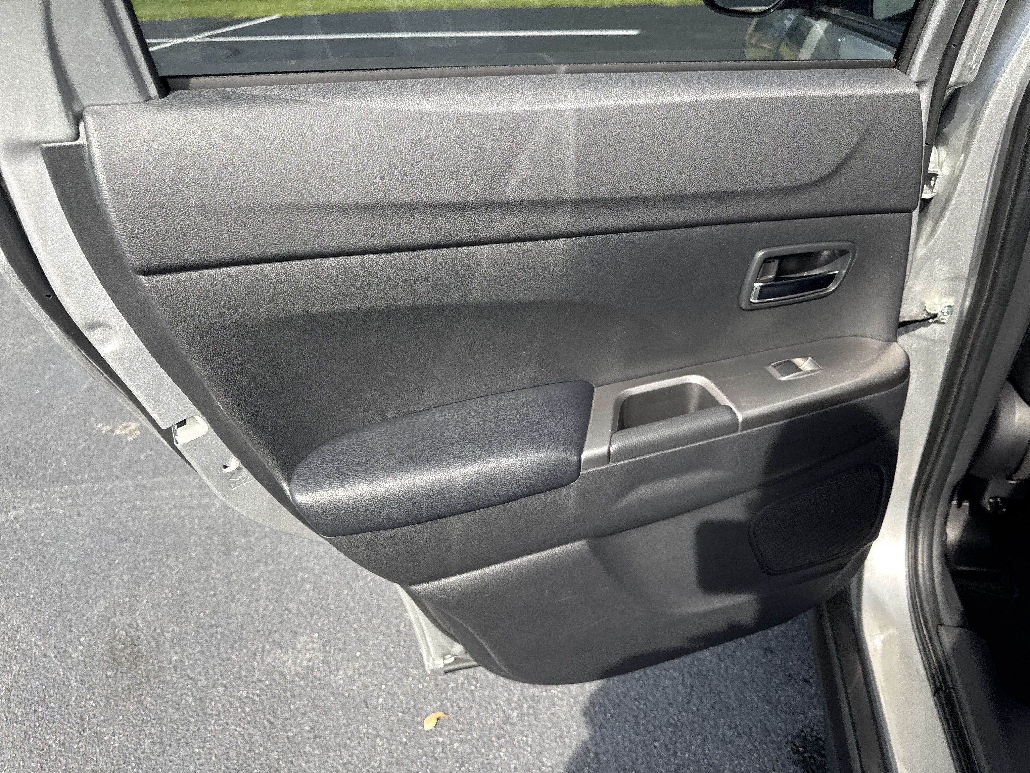 Used 2025 Mitsubishi Outlander Sport SE AWD/4WD image 26
