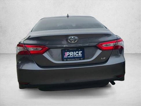 Used 2020 Toyota Camry LE image 4