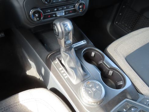 Used 2025 Ford Bronco Big Bend image 30