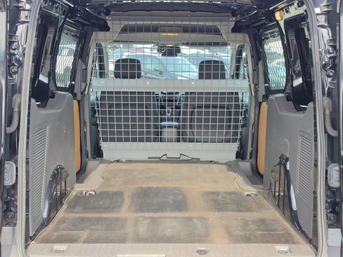 Used 2021 Ford Transit Connect XLT image 14