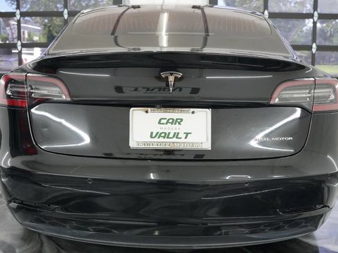 Used 2018 Tesla Model 3 Long Range AWD/4WD image 3