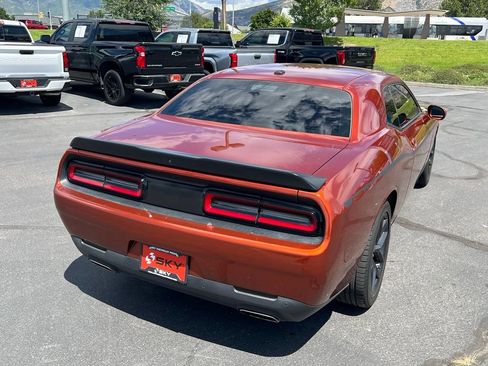 Used 2022 Dodge Challenger GT w/ Blacktop Package RWD image 9