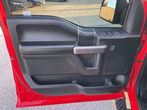 Used 2019 Ford F150 XLT w/ Equipment Group 302A Luxury image 12