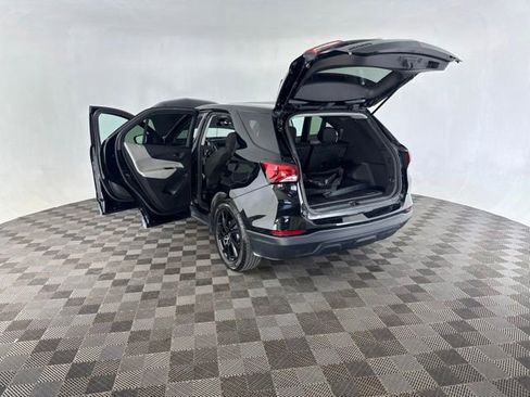 Used 2024 Chevrolet Equinox LS w/ LS Convenience Package FWD image 17