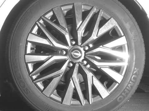 Used 2025 Nissan Altima 2.5 SV FWD image 14