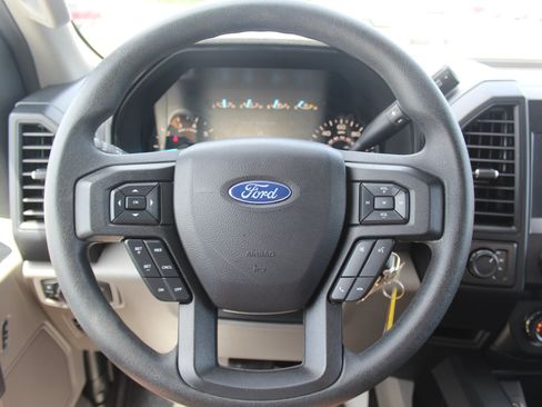 Used 2019 Ford F150 XL w/ Equipment Group 101A Mid AWD/4WD image 9