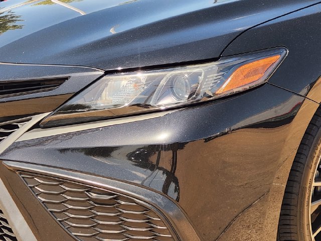 Used 2023 Toyota Camry SE FWD image 6