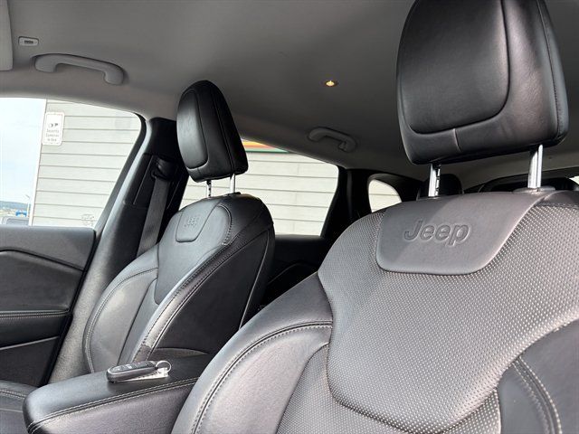 Used 2019 Jeep Cherokee Limited AWD/4WD image 20