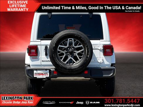 Used 2026 Jeep Wrangler Unlimited Sahara AWD/4WD image 6