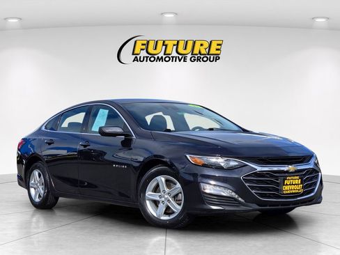 Used 2023 Chevrolet Malibu LT image 1