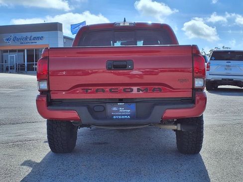 Used 2019 Toyota Tacoma 2WD Double Cab image 5