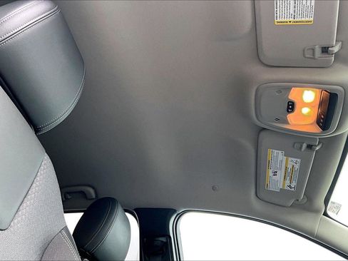 Used 2023 Buick Encore GX Select w/ Safety Package II AWD/4WD image 23