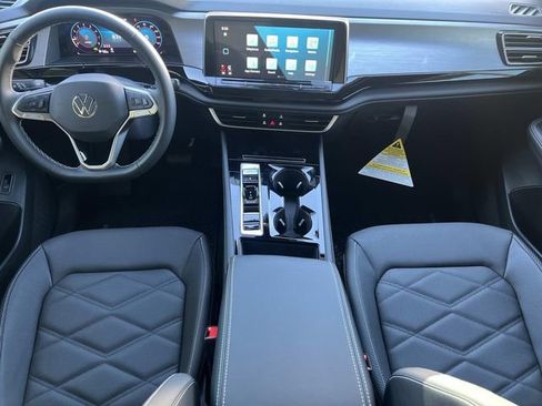 New 2026 Volkswagen Atlas Cross Sport SE FWD image 24