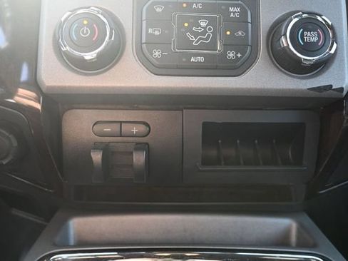 Used 2015 Ford F450 Platinum w/ FX4 Off Road Package AWD/4WD image 25