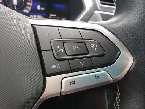 Used 2023 Volkswagen Tiguan SE w/ Panoramic Sunroof Package AWD/4WD image 27