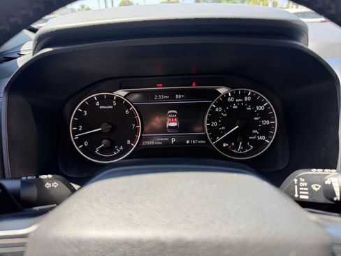 Used 2025 Nissan Rogue SV FWD image 42