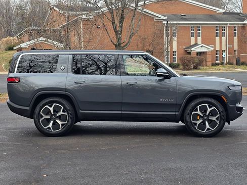 Used 2024 Rivian R1S Adventure image 7
