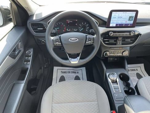 Certified 2022 Ford Escape SE w/ SE Sport Appearance Package FWD image 12