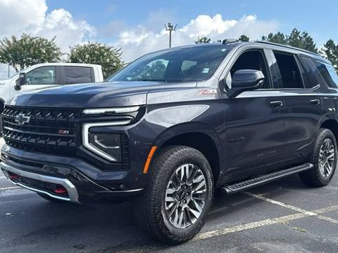 Used 2025 Chevrolet Tahoe Z71 AWD/4WD image 3