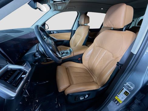 Used 2023 BMW X7 xDrive40i w/ Premium Package image 22