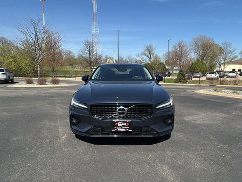 Used 2021 Volvo S60 T5 Momentum w/ Premium Package AWD/4WD image 7