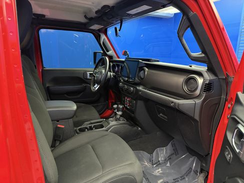 Used 2020 Jeep Gladiator Sport w/ Quick Order Package 24S AWD/4WD image 24